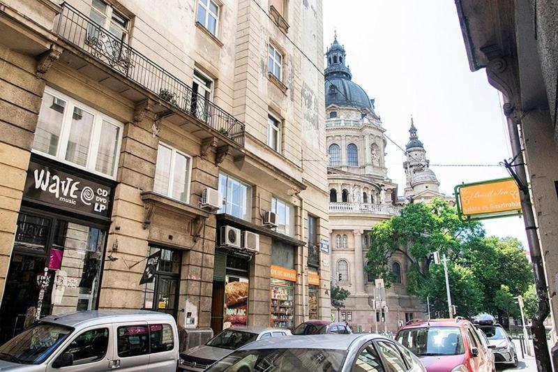 Hanna Lovely Two Bedrooms Apartment *