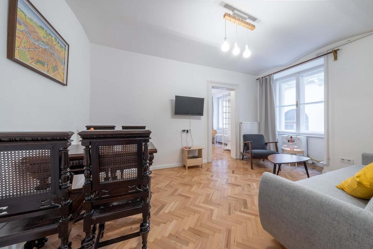 Apartment Hanna Lovely Two Bedrooms *